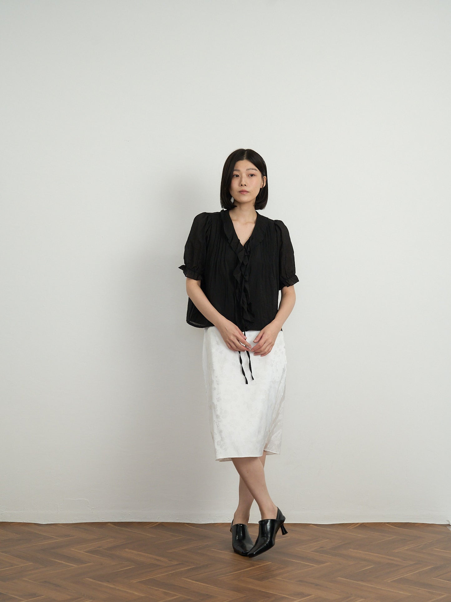frill puff blouse