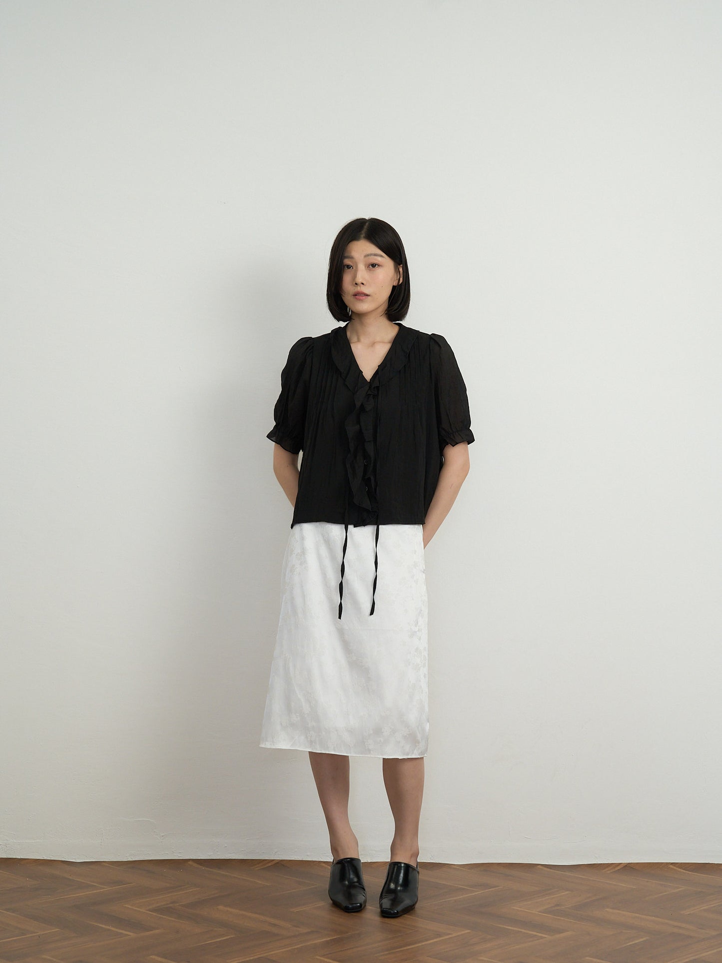 frill puff blouse