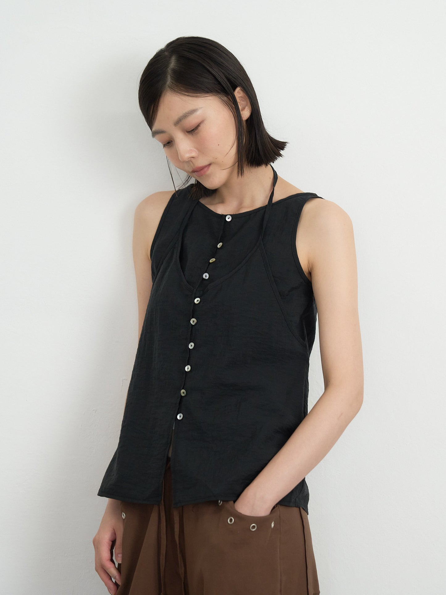 sleeveless halter blouse