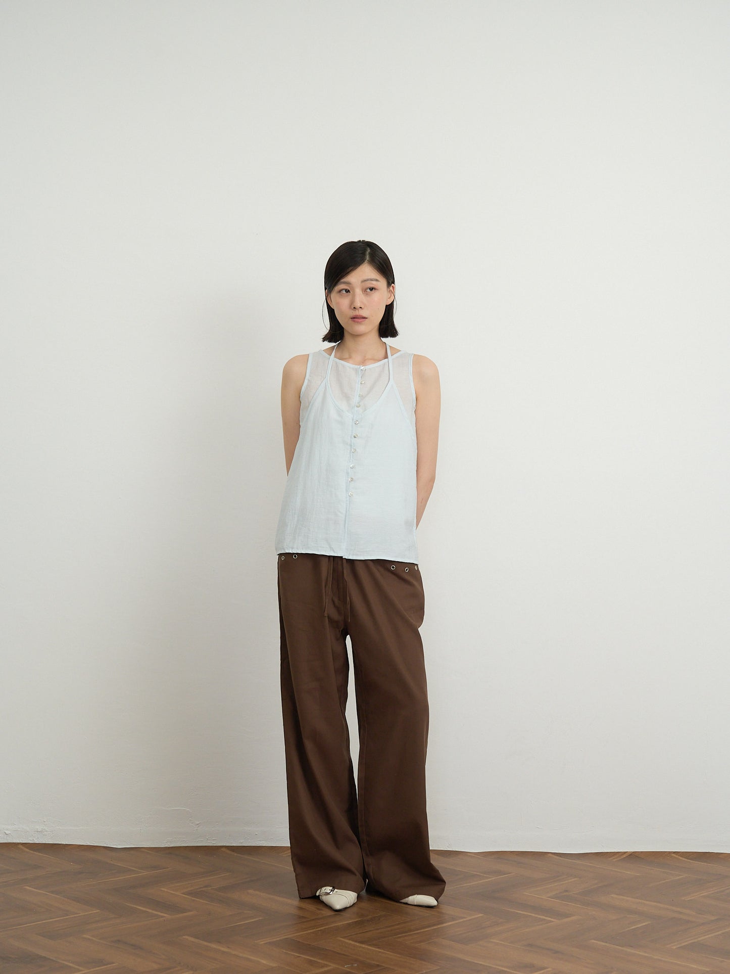 sleeveless halter blouse
