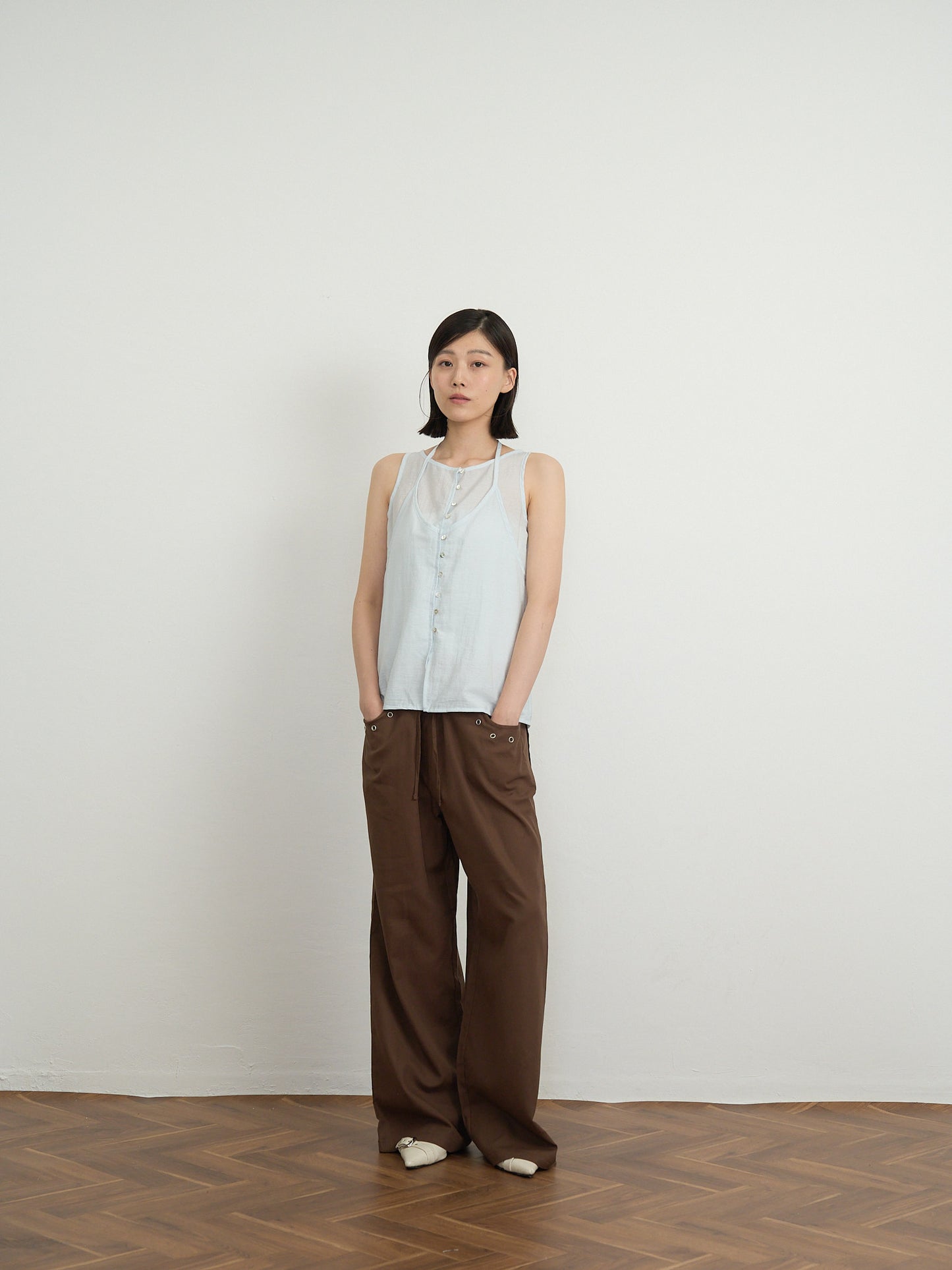 sleeveless halter blouse