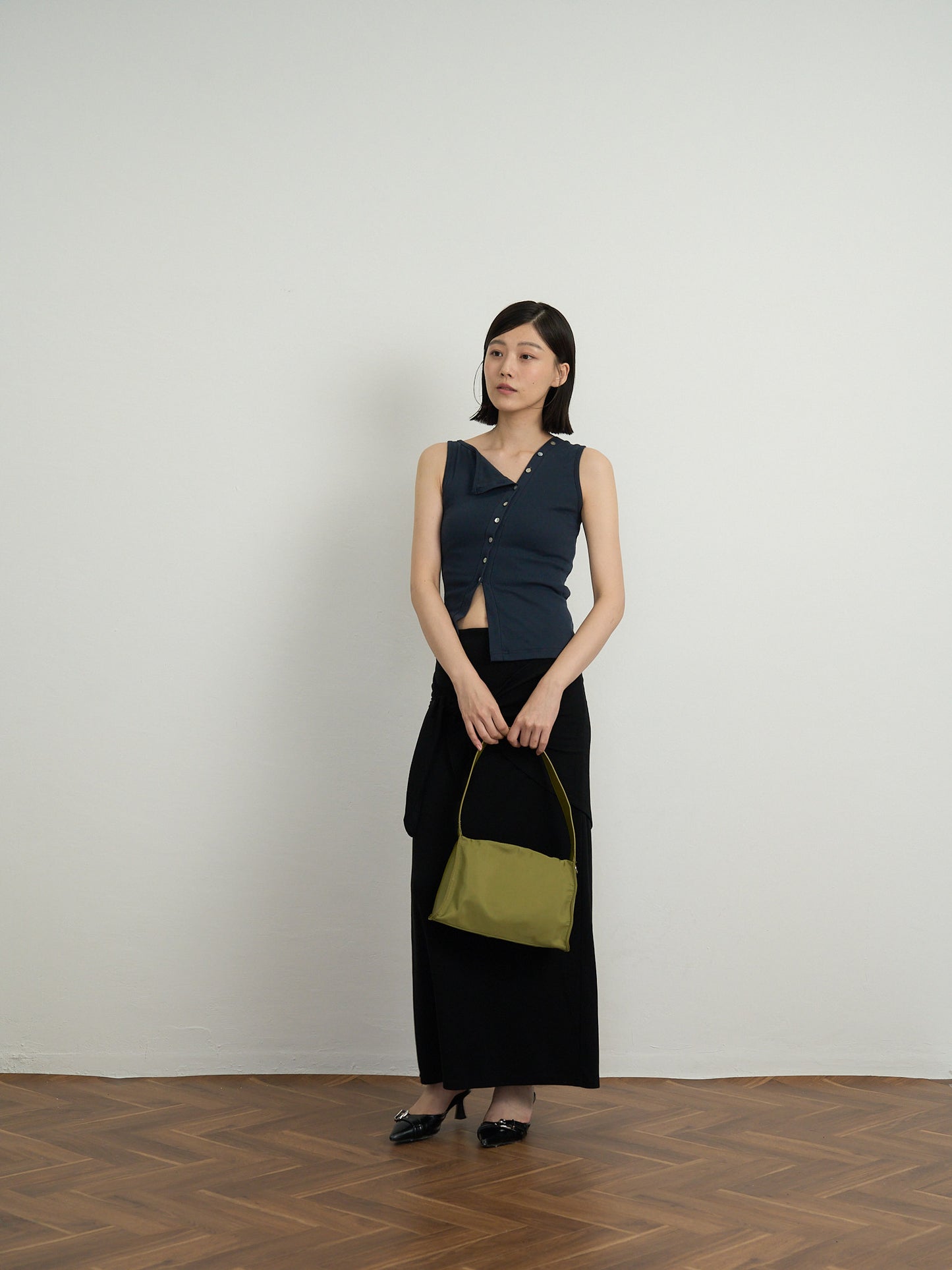 asymmetric button top