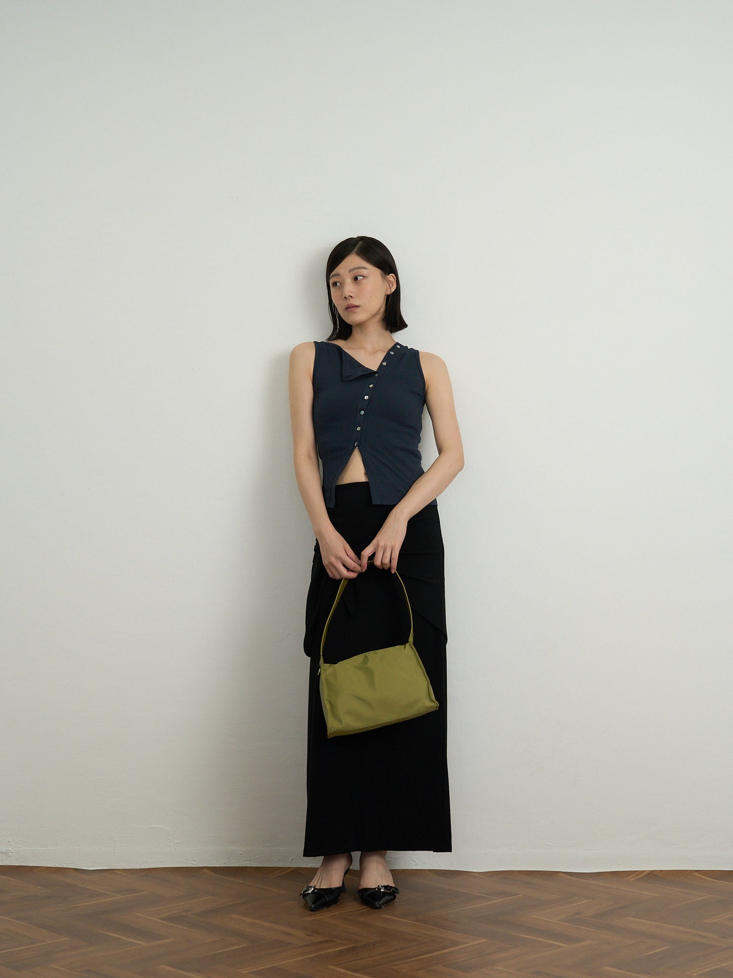 asymmetric button top