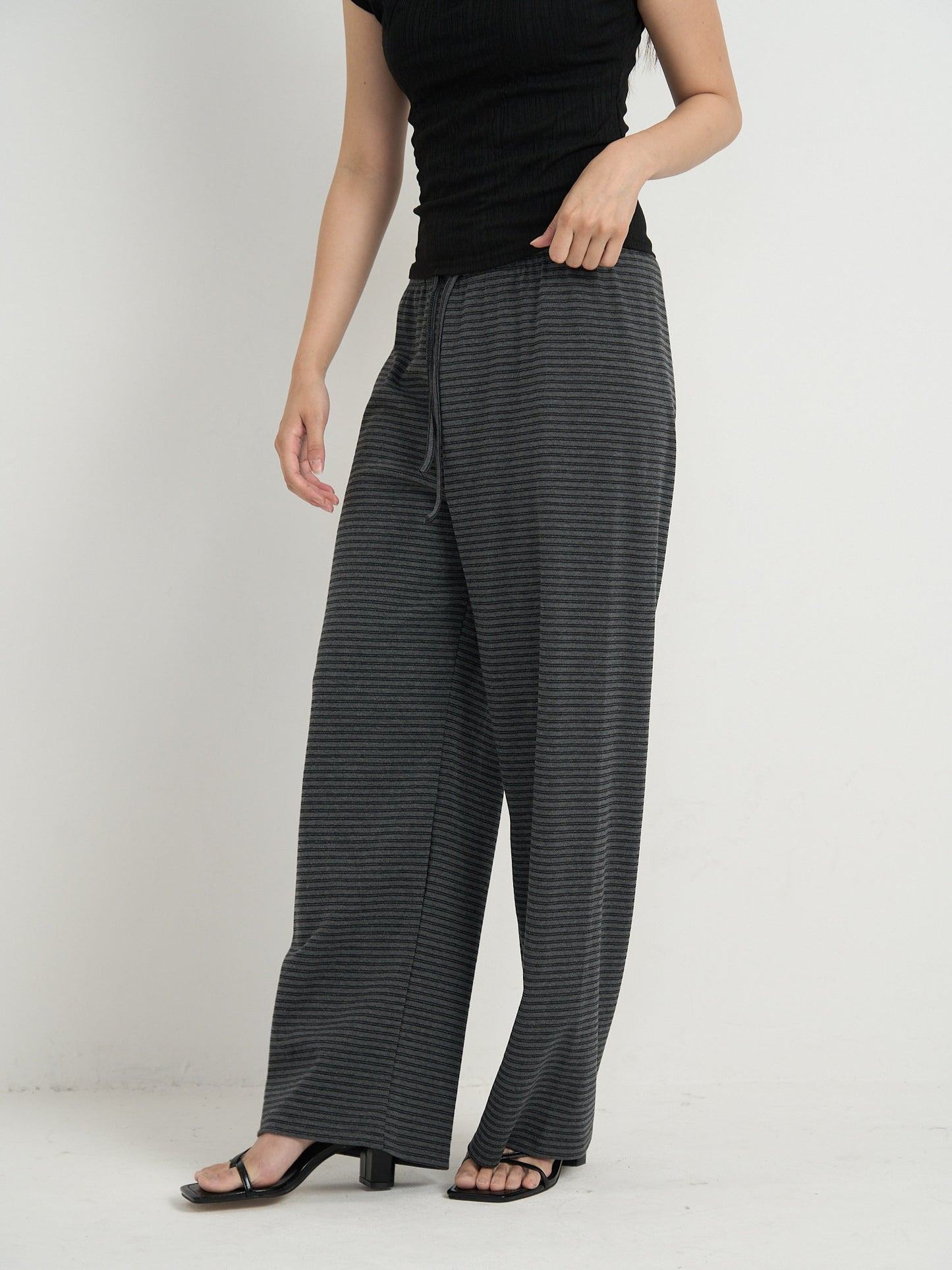 striped relax pants