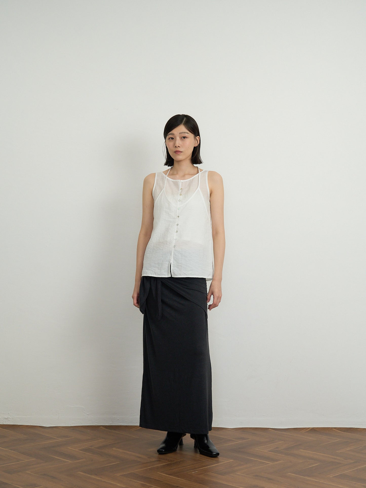 sleeveless halter blouse