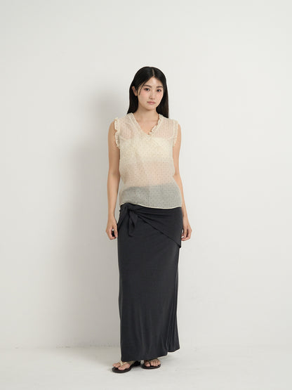 dot sleeveless blouse