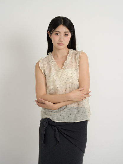 dot sleeveless blouse