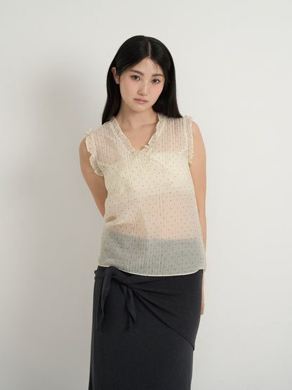 dot sleeveless blouse