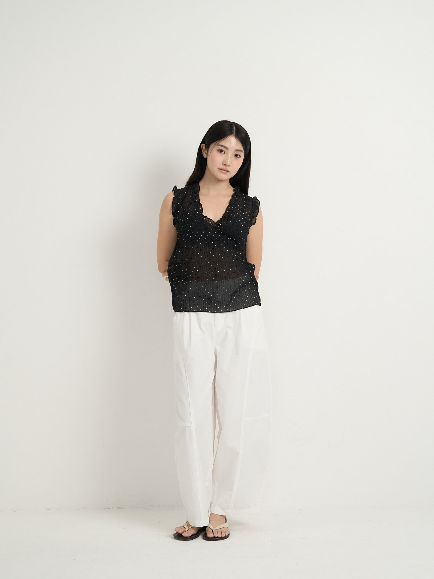 dot sleeveless blouse