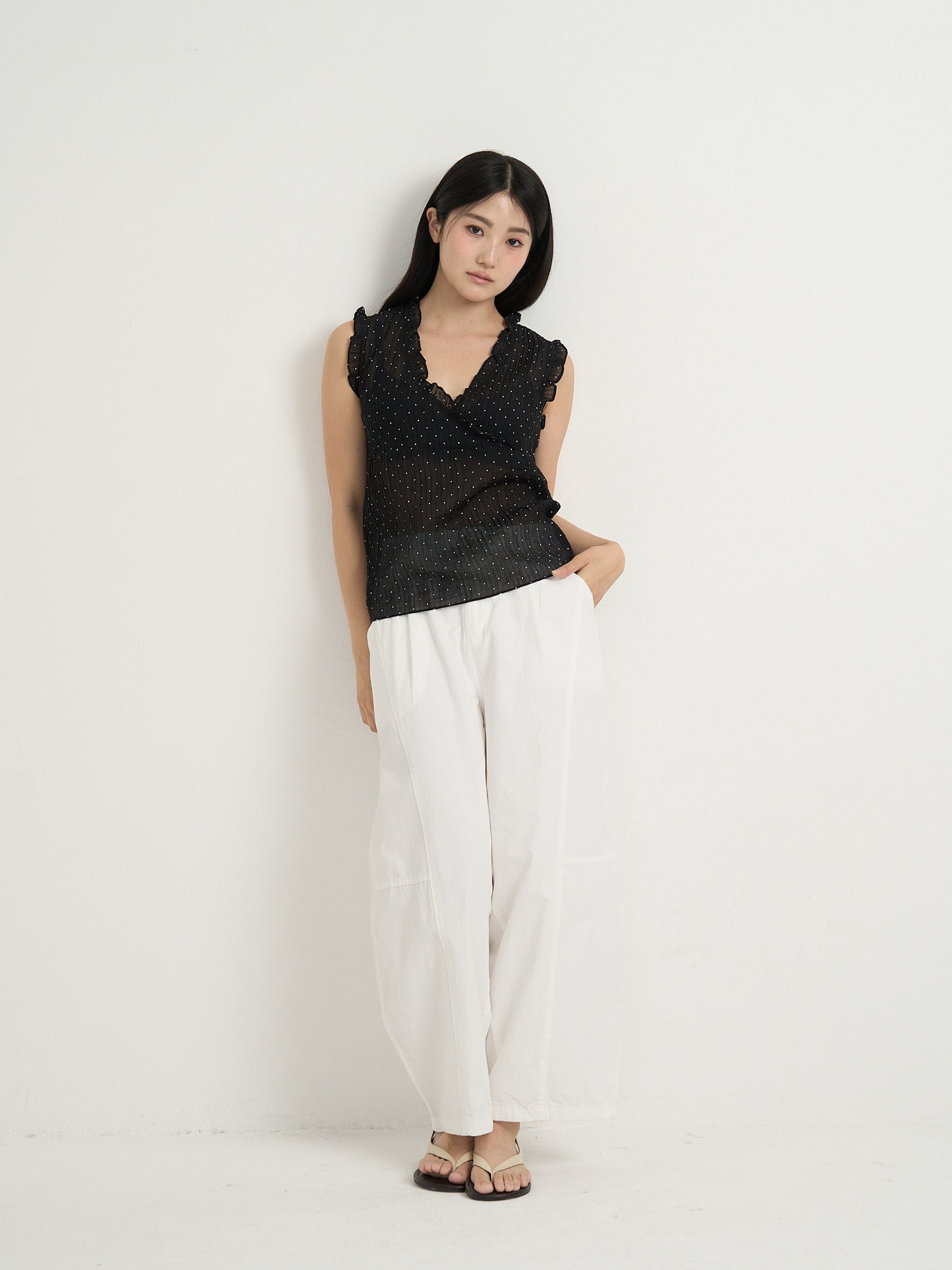 dot sleeveless blouse