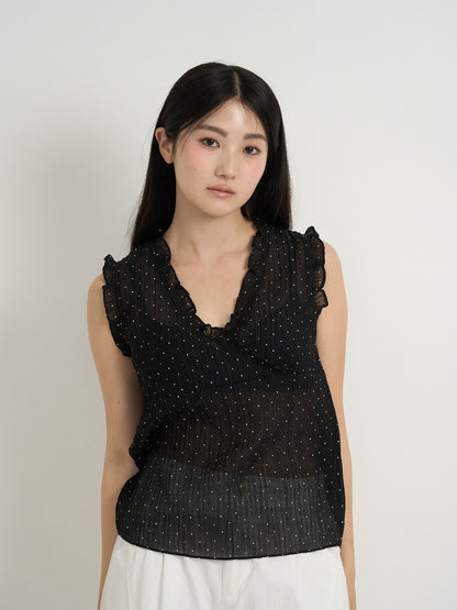 dot sleeveless blouse