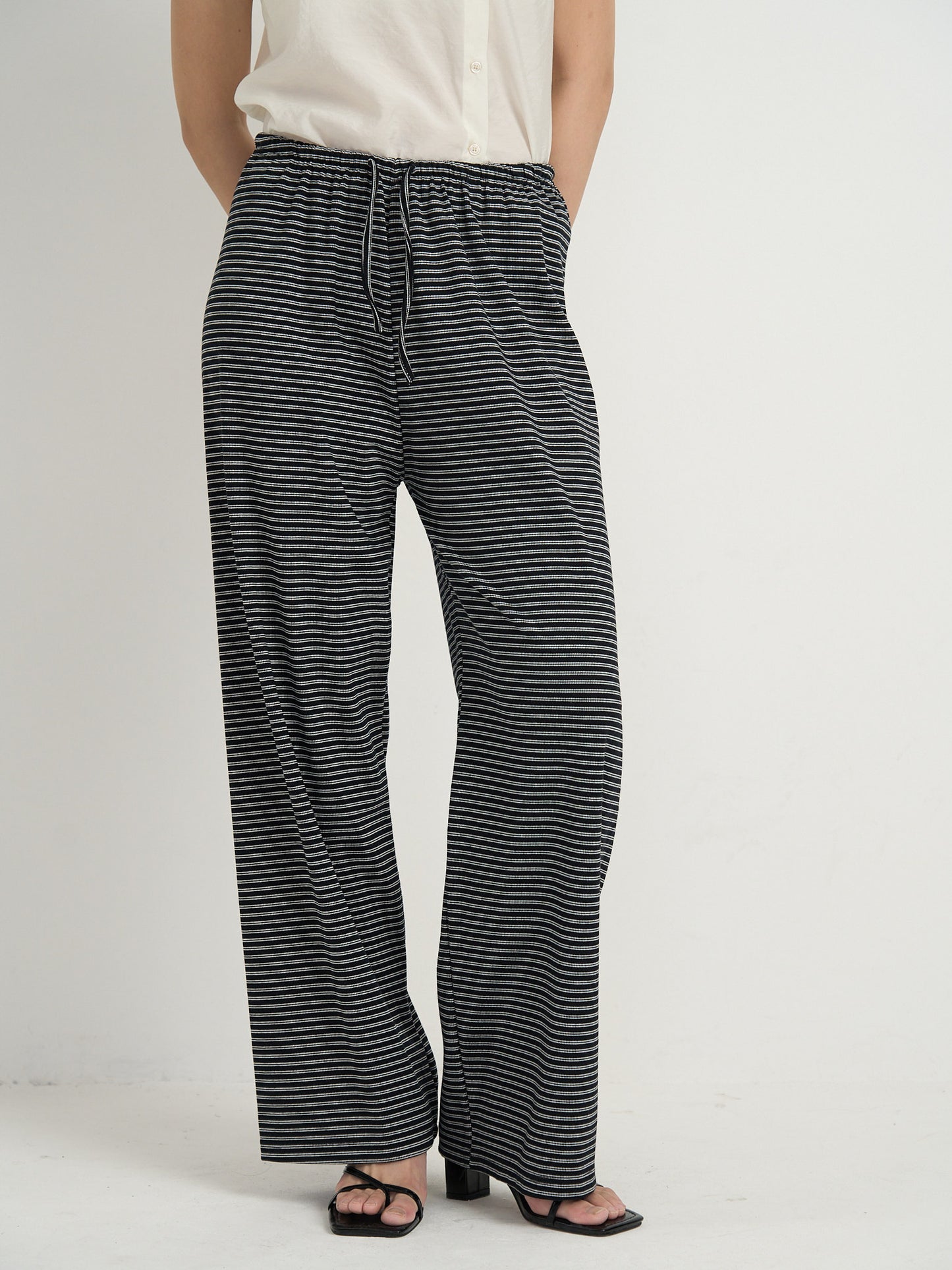 striped relax pants