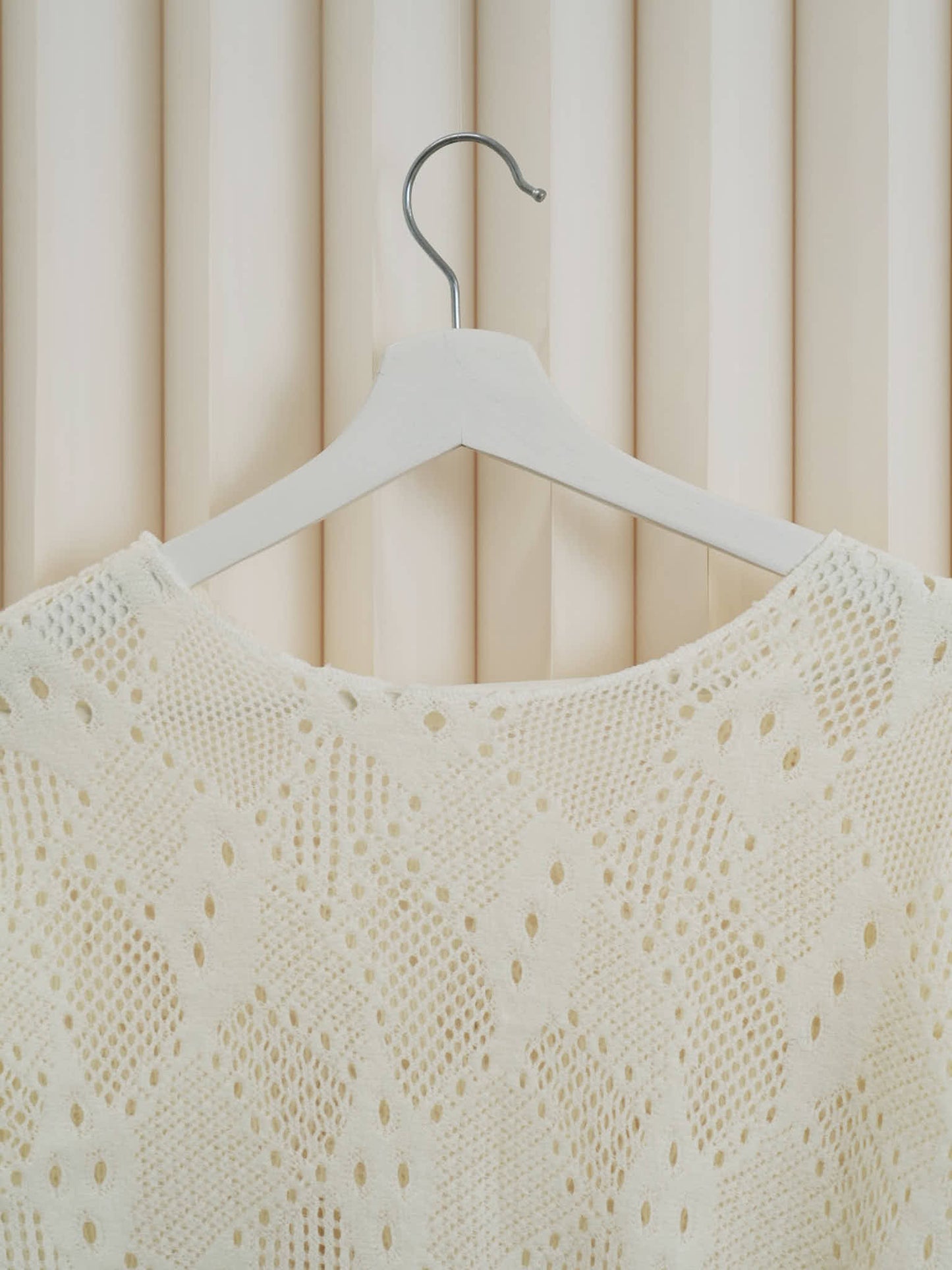 mesh pattern top