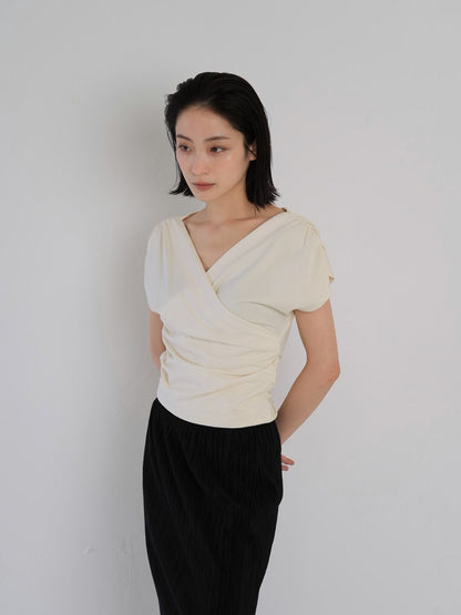 V shirring tee