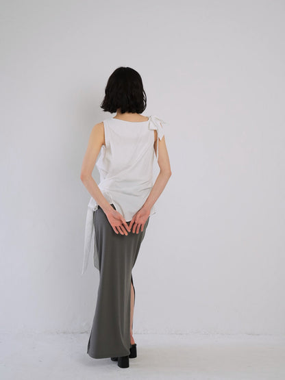 sleeveless ribbon blouse