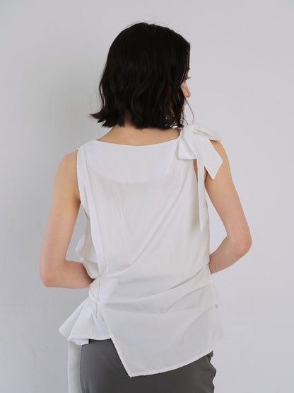sleeveless ribbon blouse