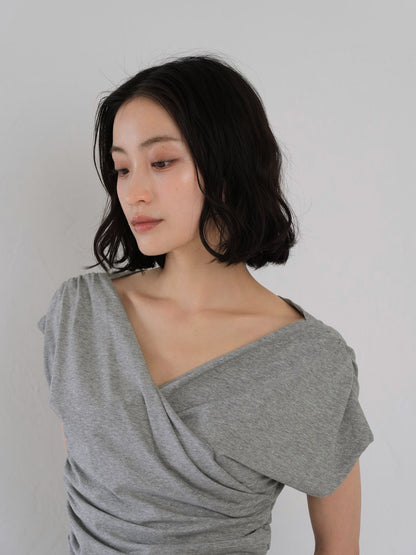 V shirring tee