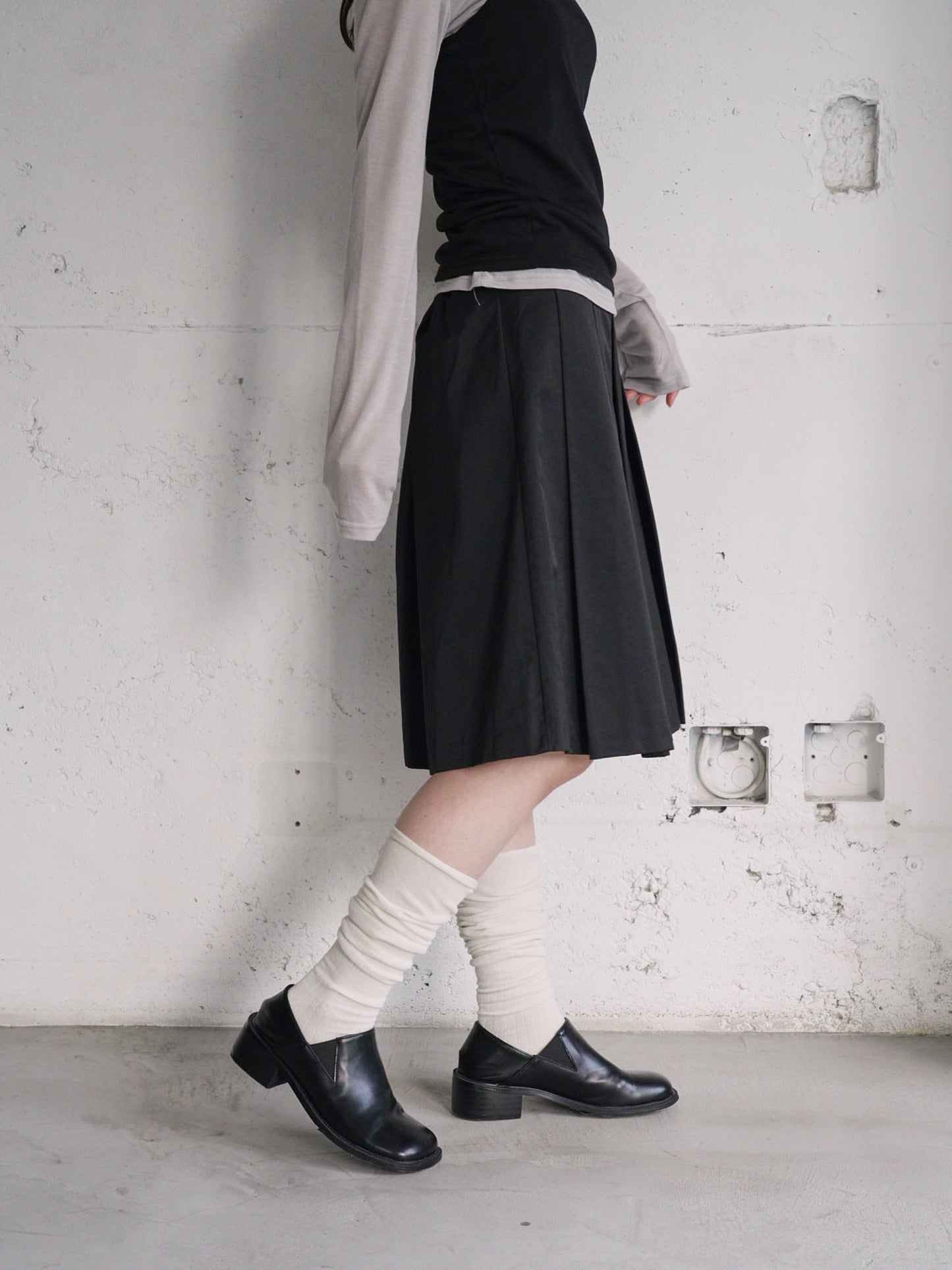 pleats midi skirt
