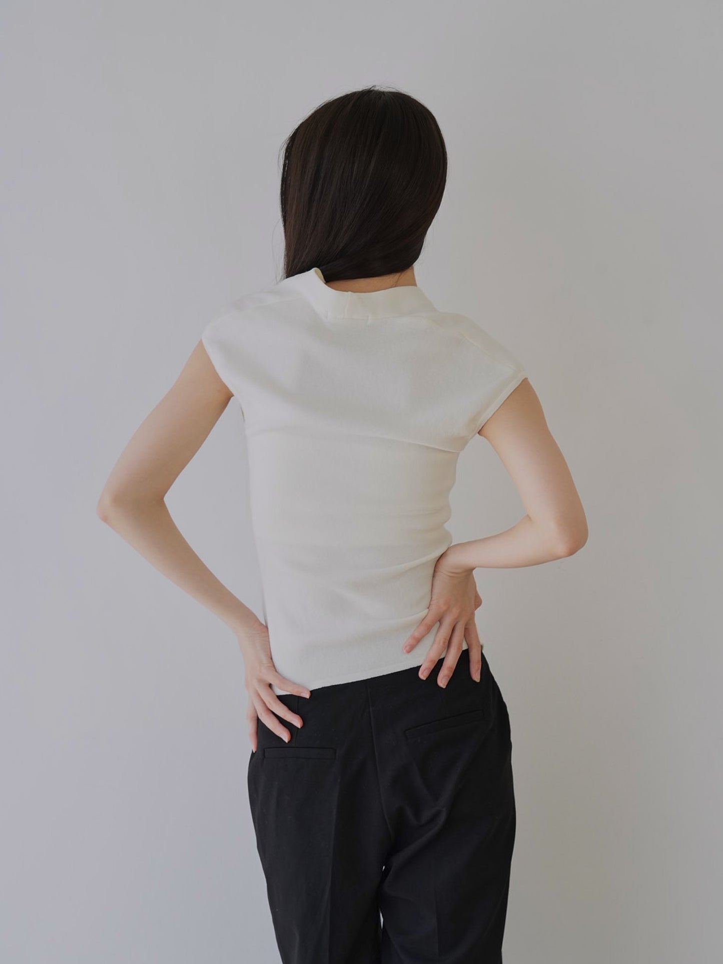v warp knit top