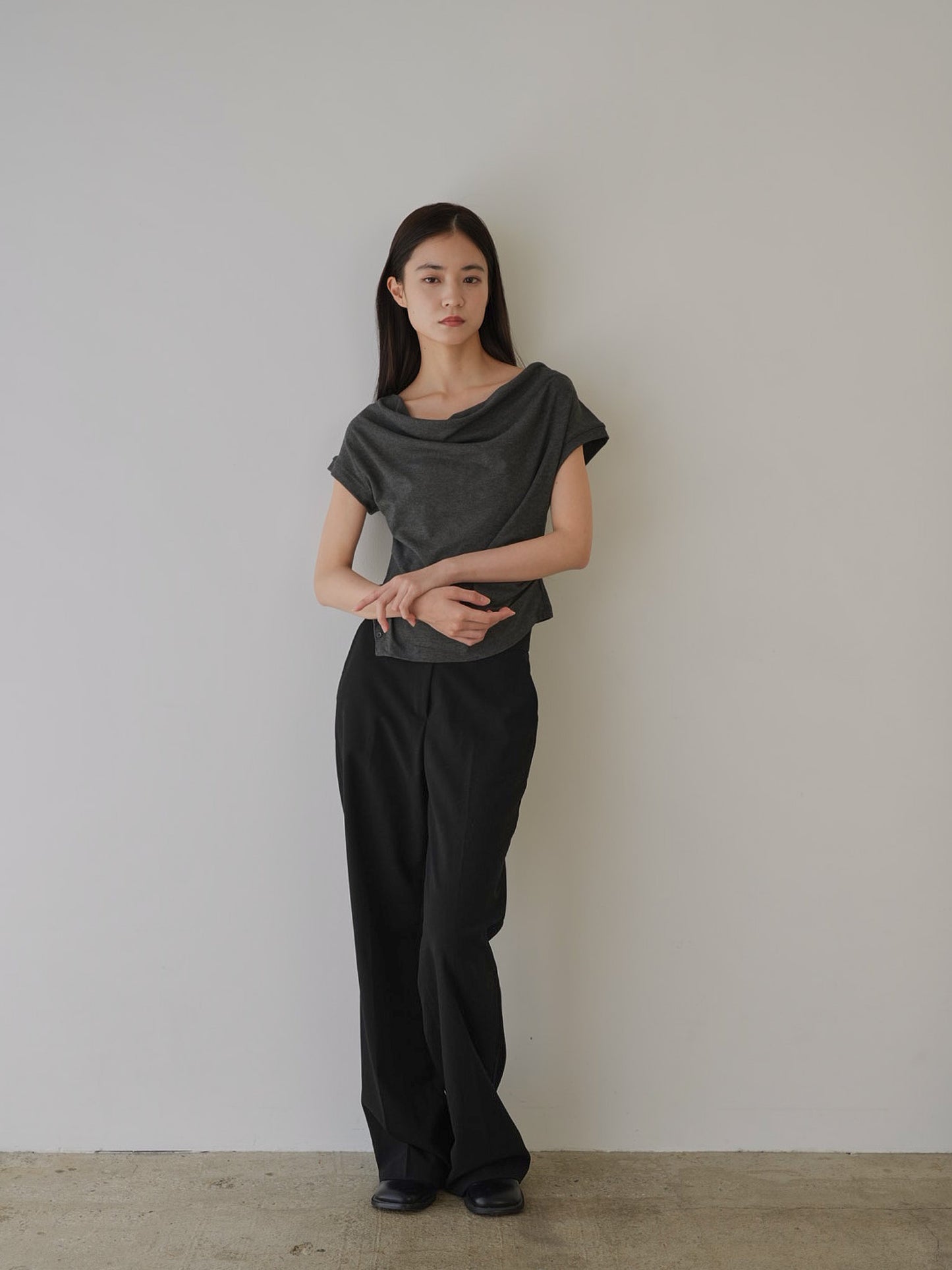 pleats line tee