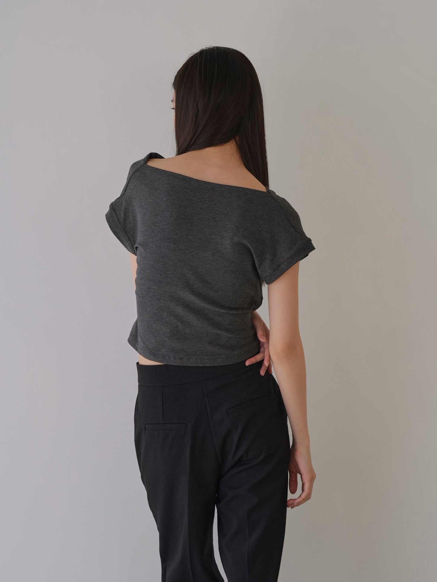 pleats line tee