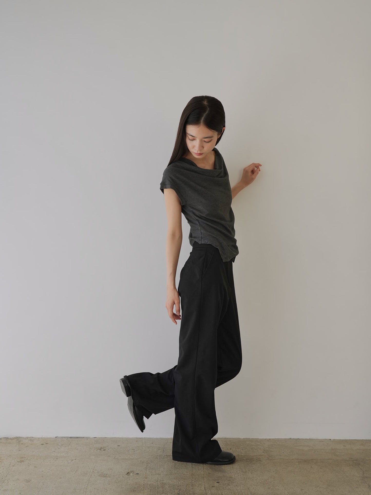 pleats line tee