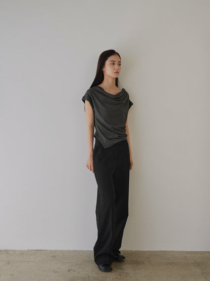 pleats line tee