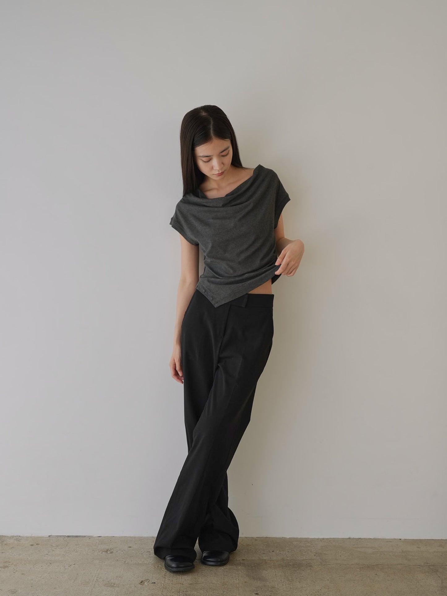 pleats line tee
