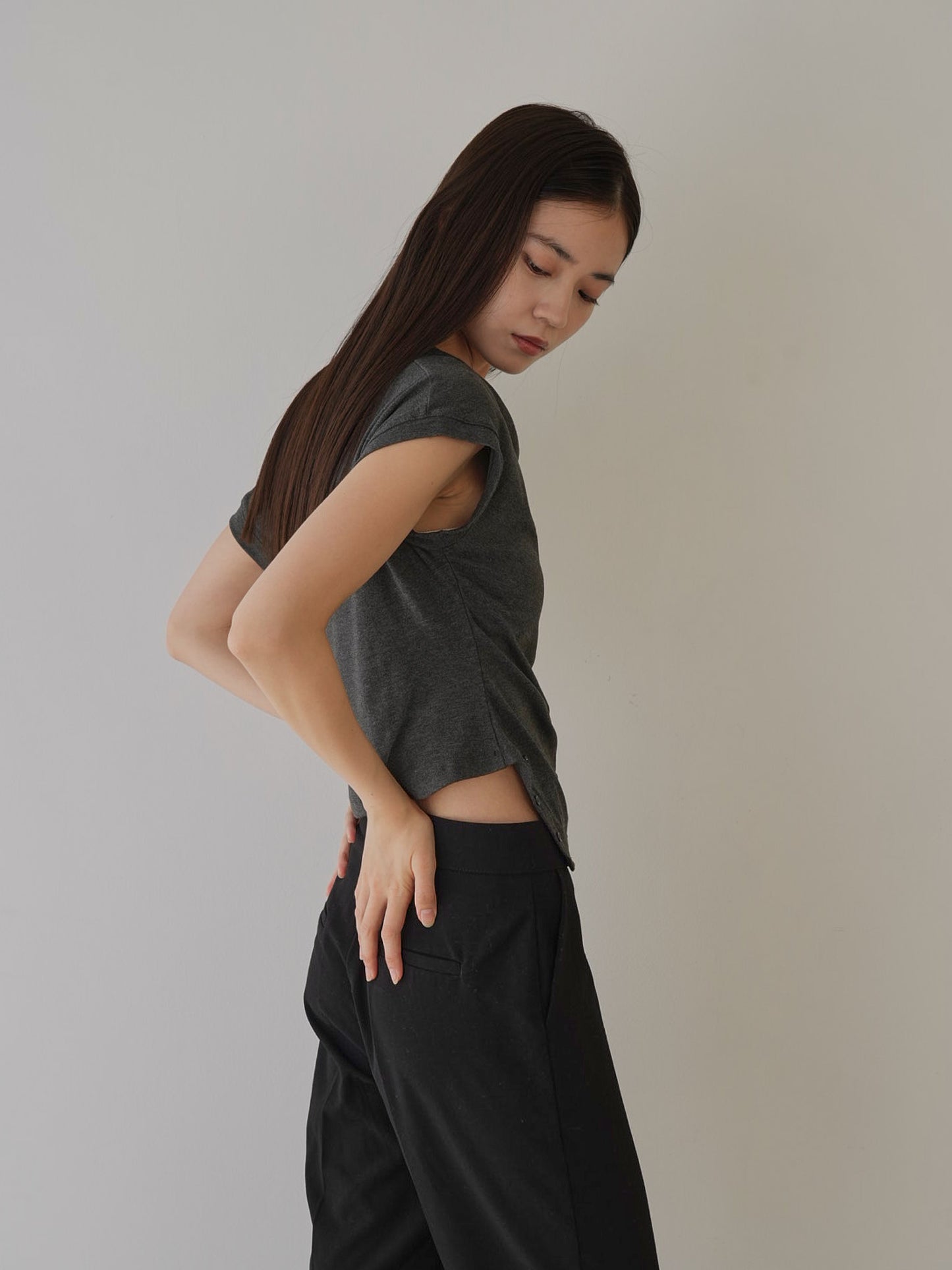 pleats line tee
