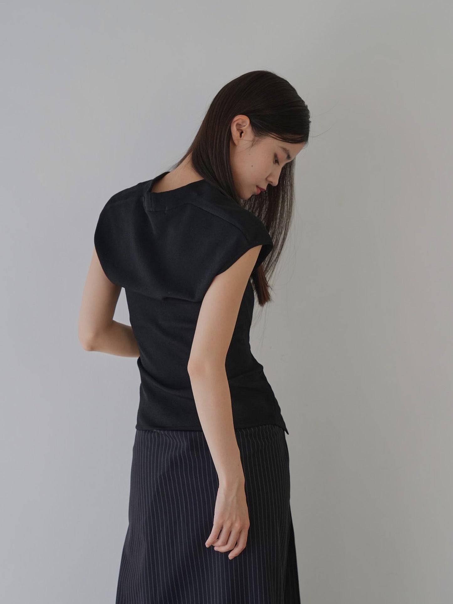 v warp knit top