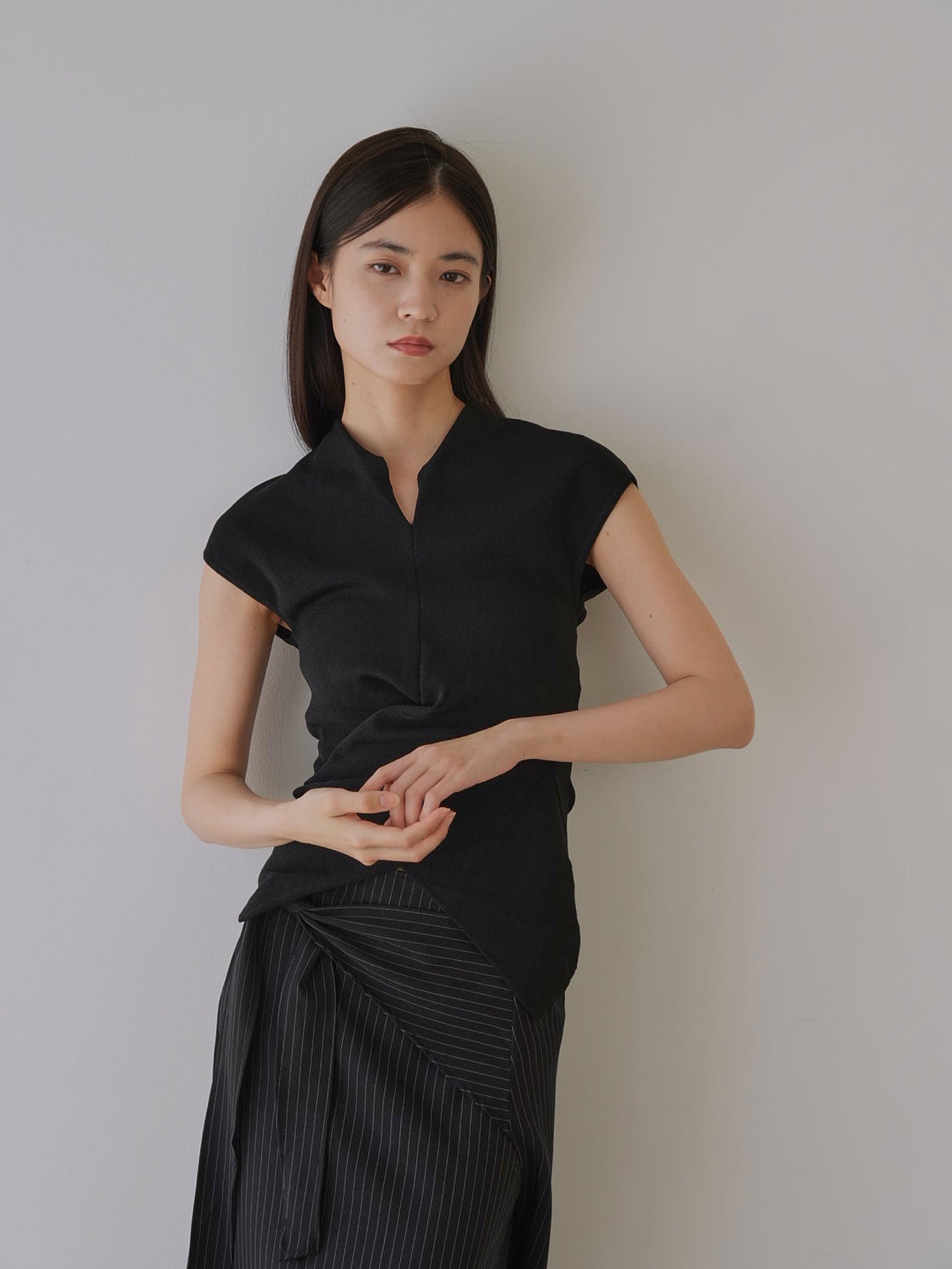 v warp knit top