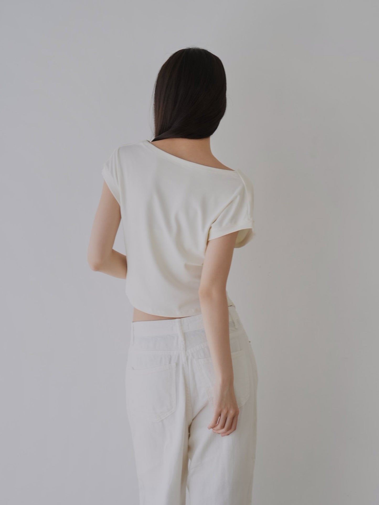 pleats line tee