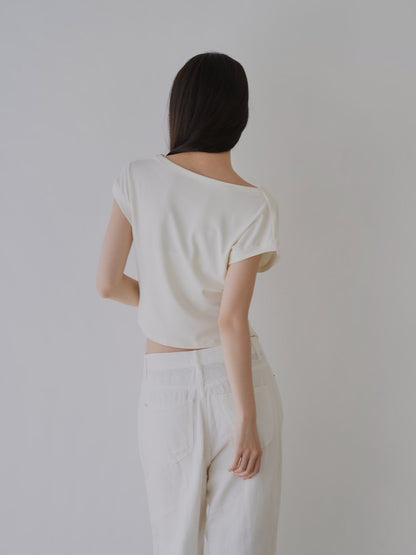 pleats line tee