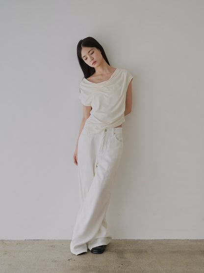 pleats line tee