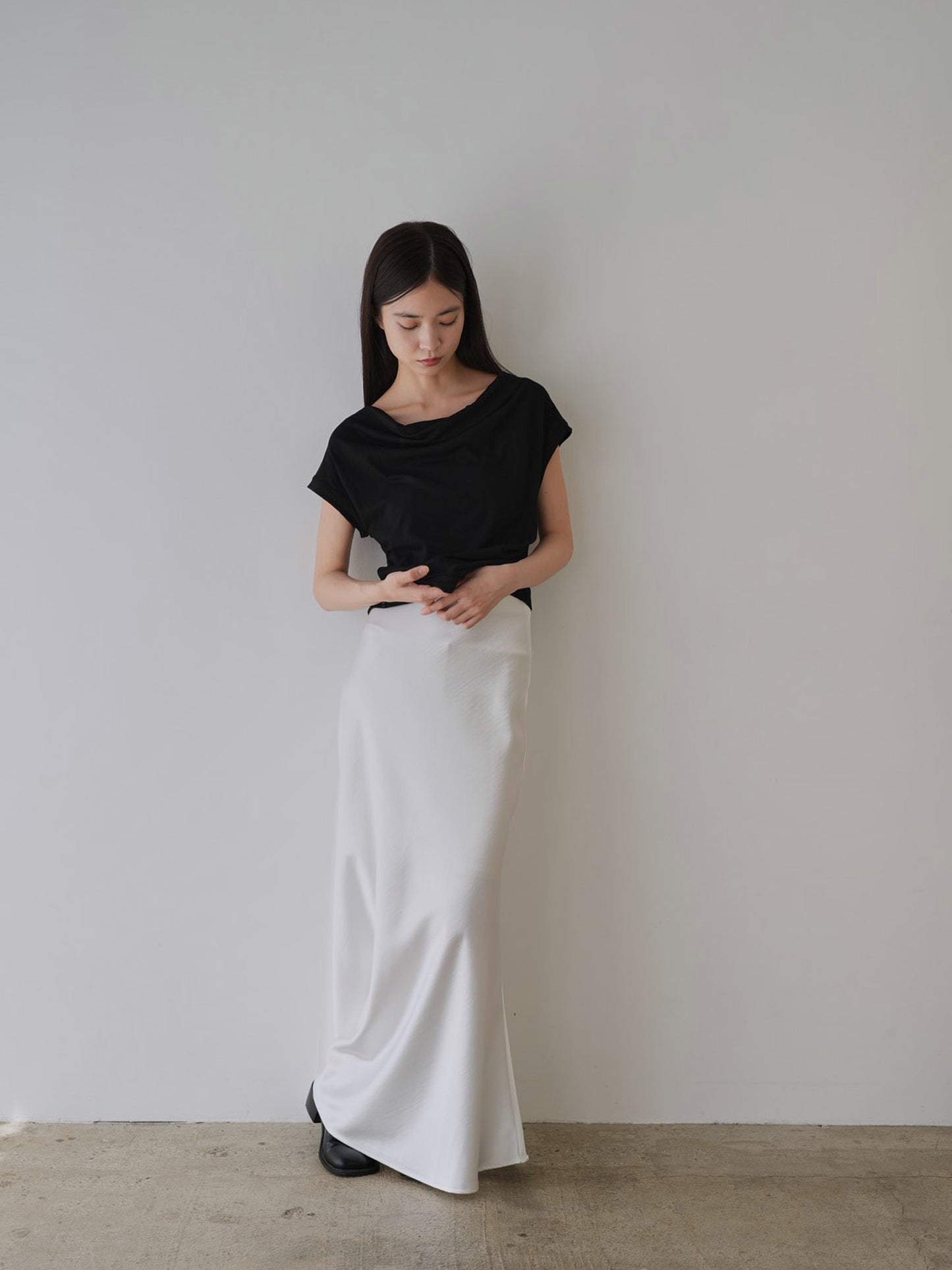 pleats line tee