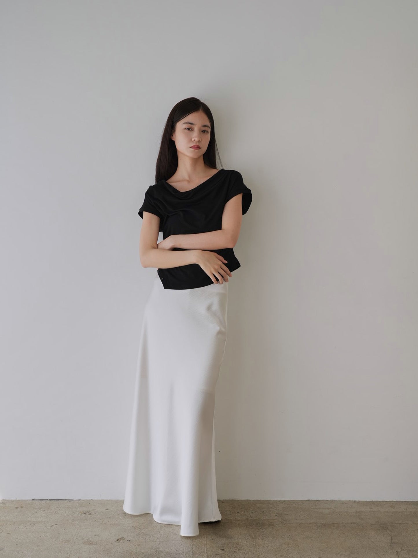 pleats line tee