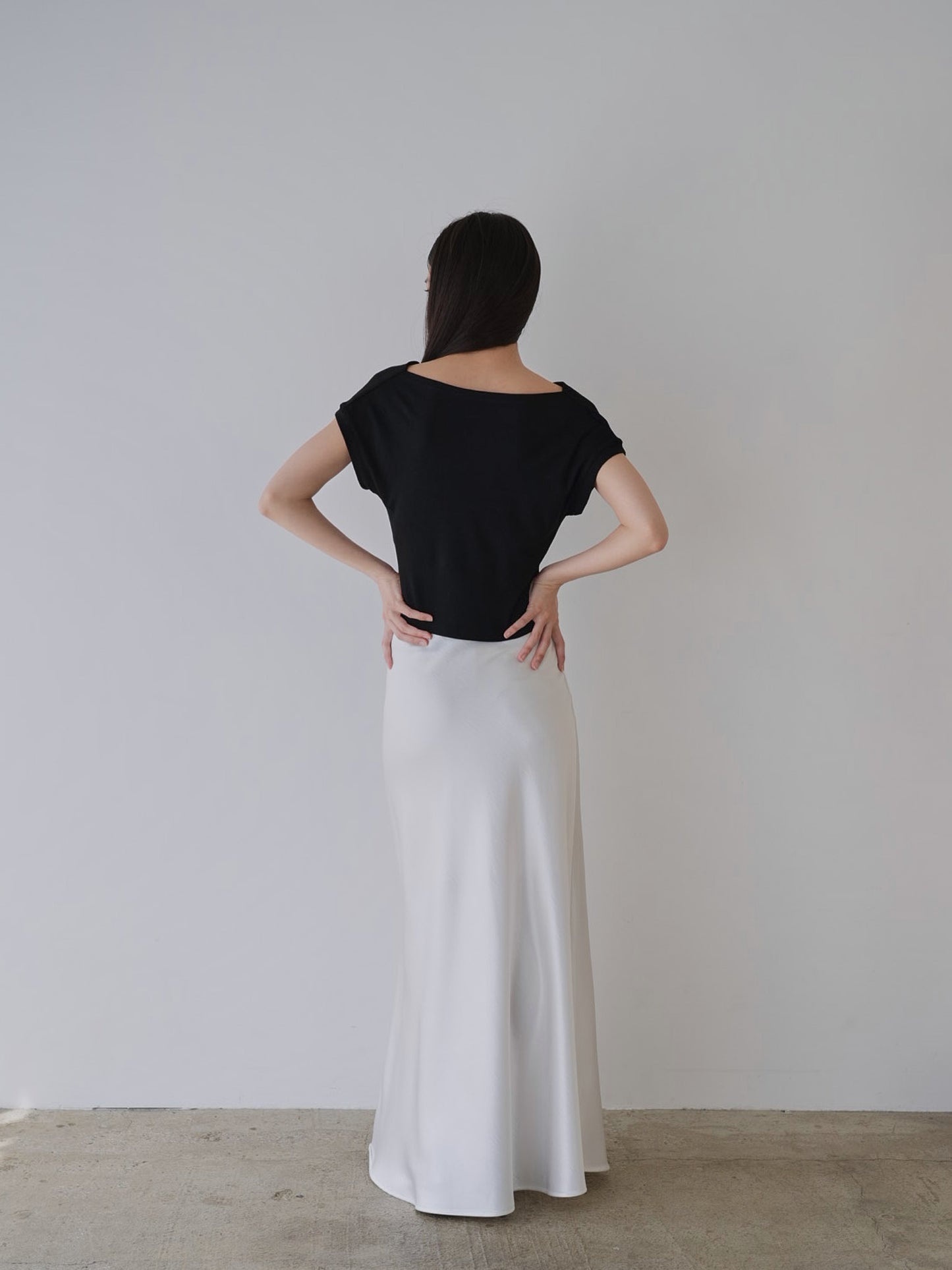 pleats line tee
