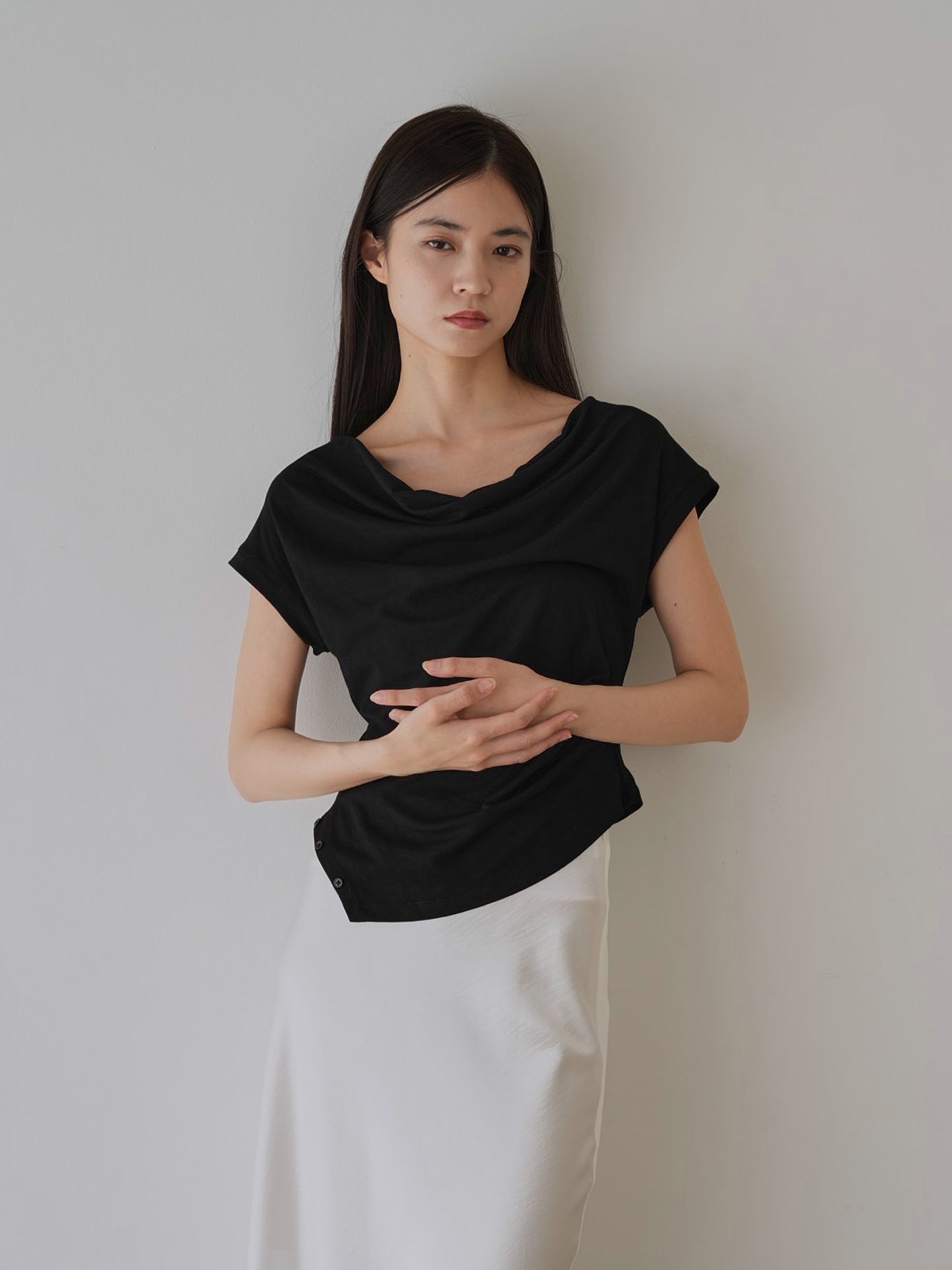 pleats line tee