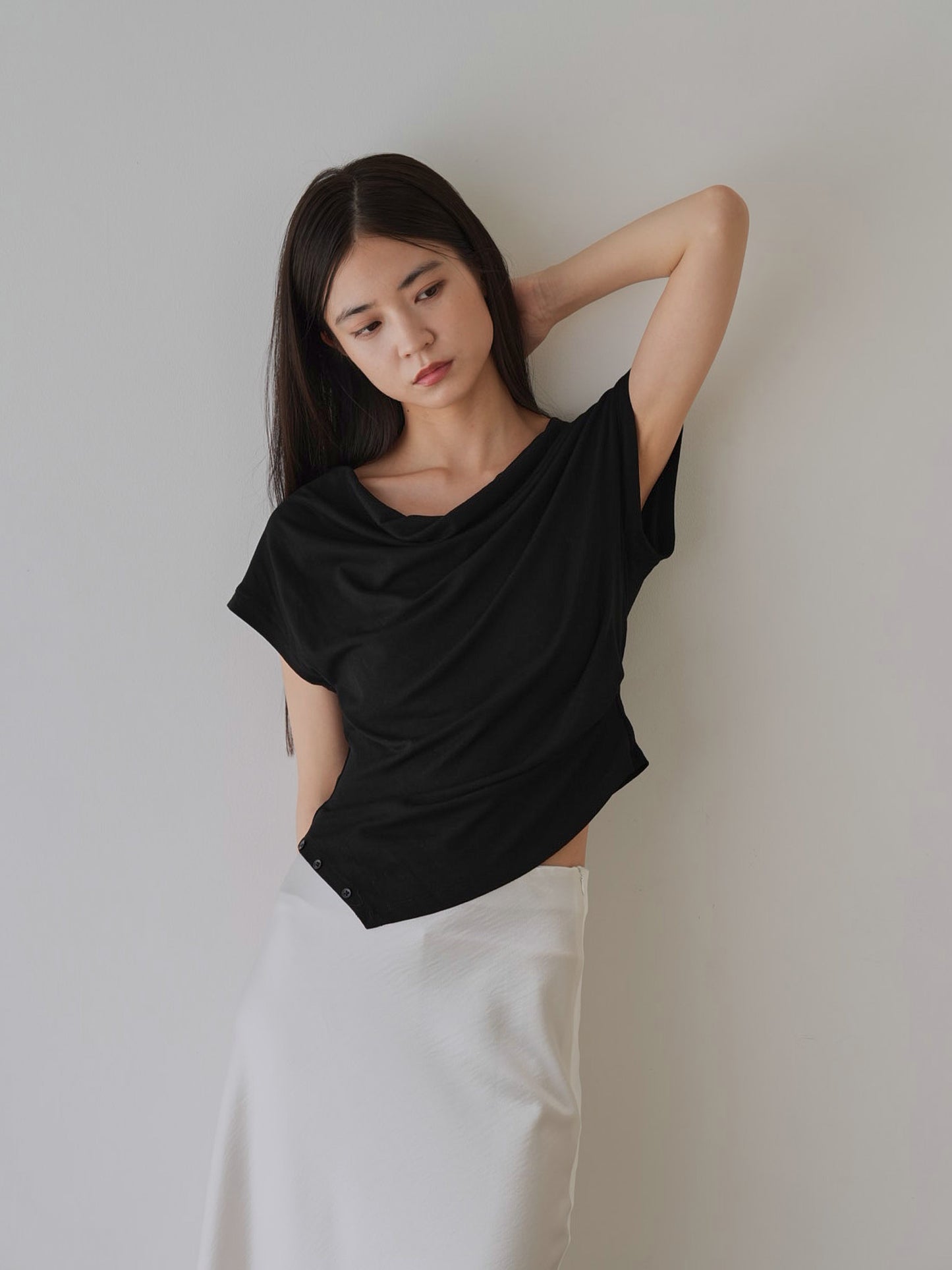 pleats line tee