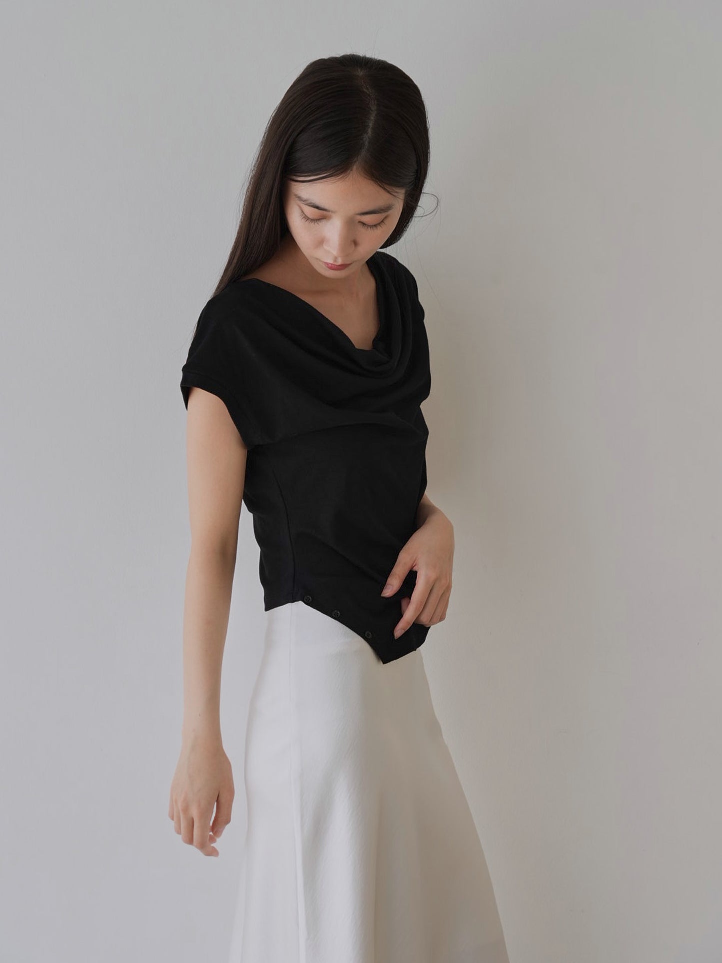 pleats line tee