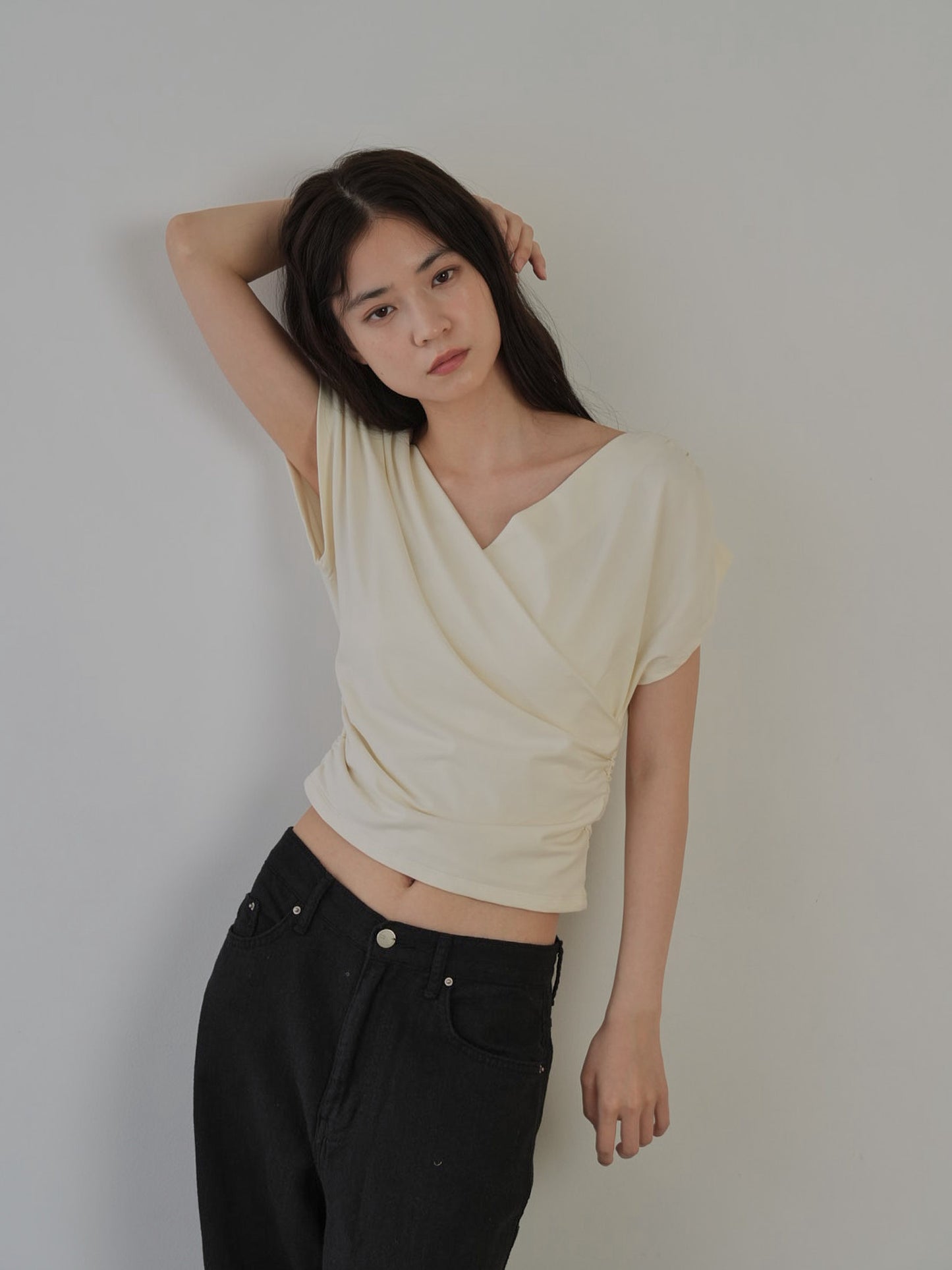 V shirring tee